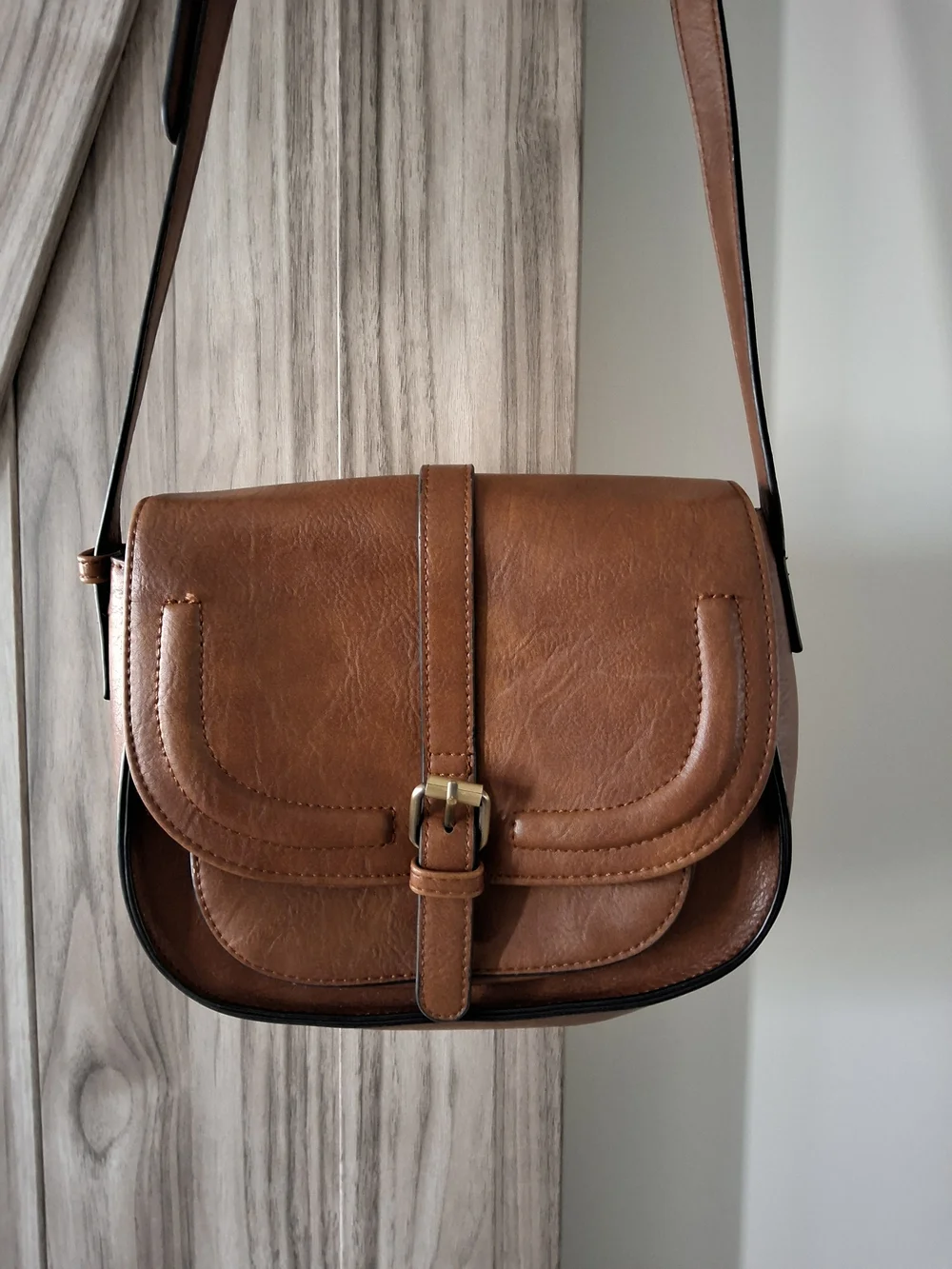 OFKOMST Classic Brown Crossbody Bag - Timeless Everyday Style